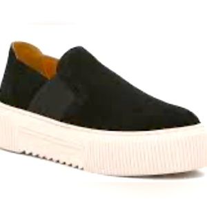 Crown Vintage Women's Marlenna Slip-On Sneaker - Size 9M